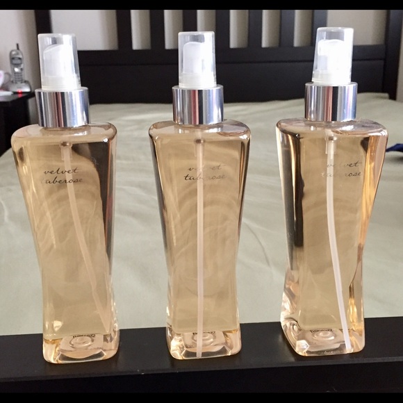 17 off other bath and body works velvet tuberose fragrance new velvet tuberose bath and body works