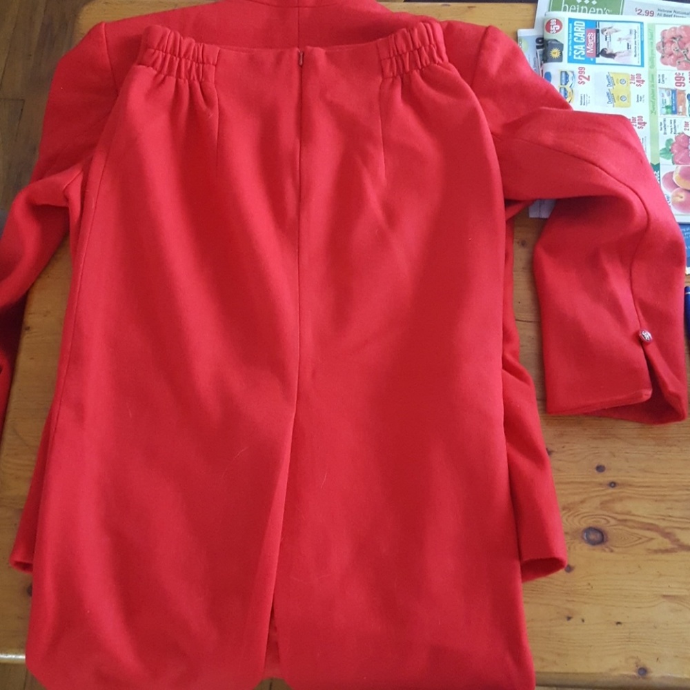 Two piece set - Picture 6 of 6