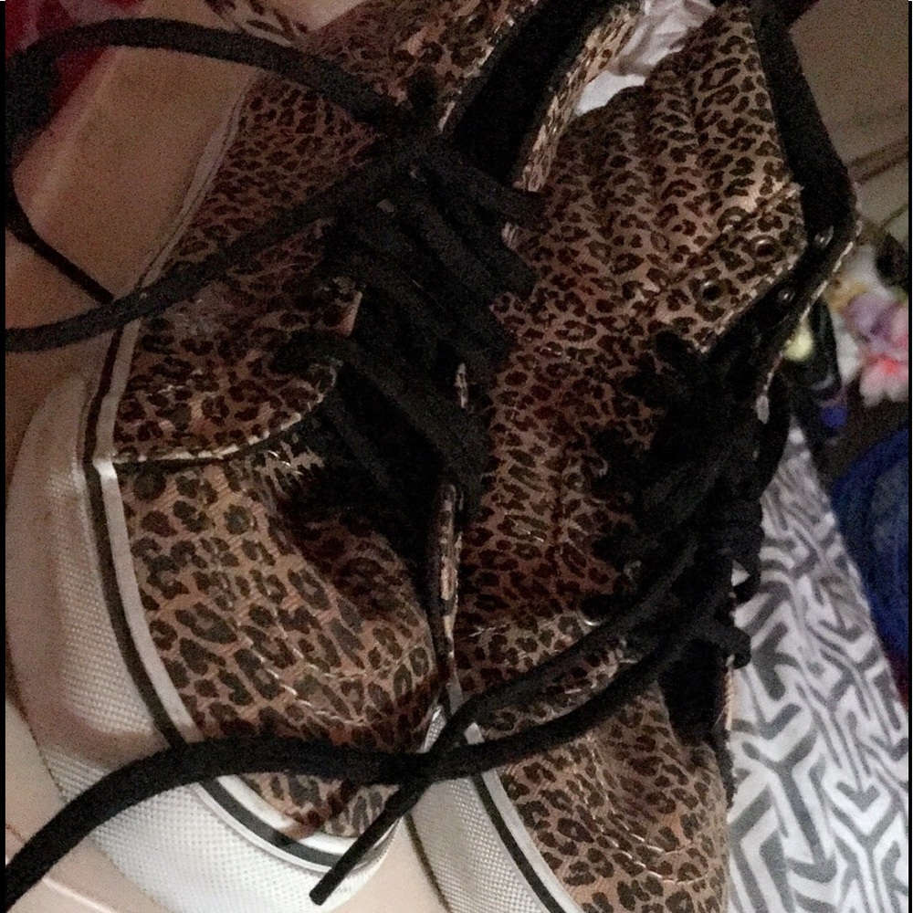 High top Vans Leopard print