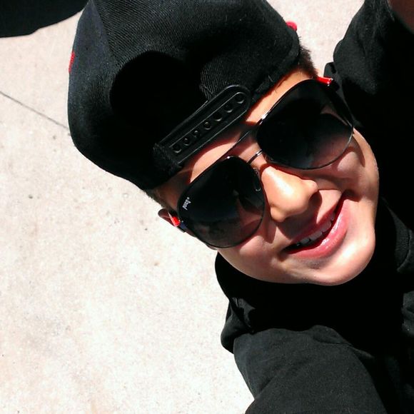 Meet your Posher, Anthony matthew - Picture 1 of 1