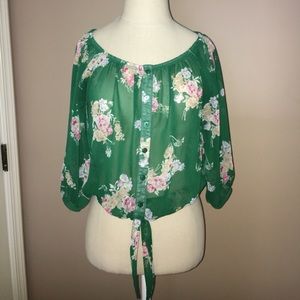 Sheer Green floral print top. PERFECT CONDITION