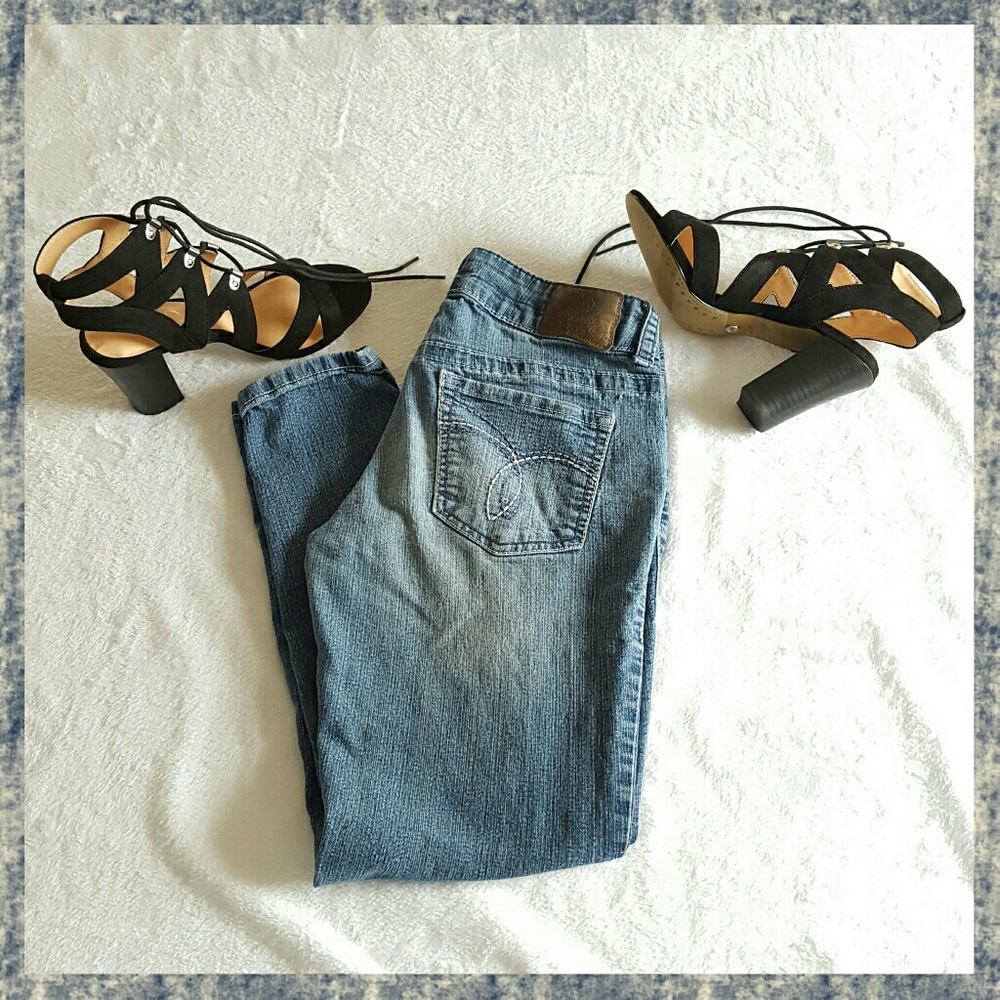 Paris Blues Medium Faded Wash Bermuda Ankle Jeans