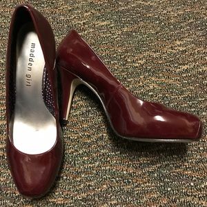 Maden girl dark maroon pumpms