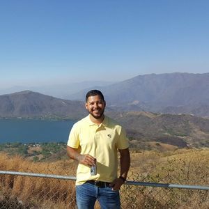 Meet your Posher, Rufino