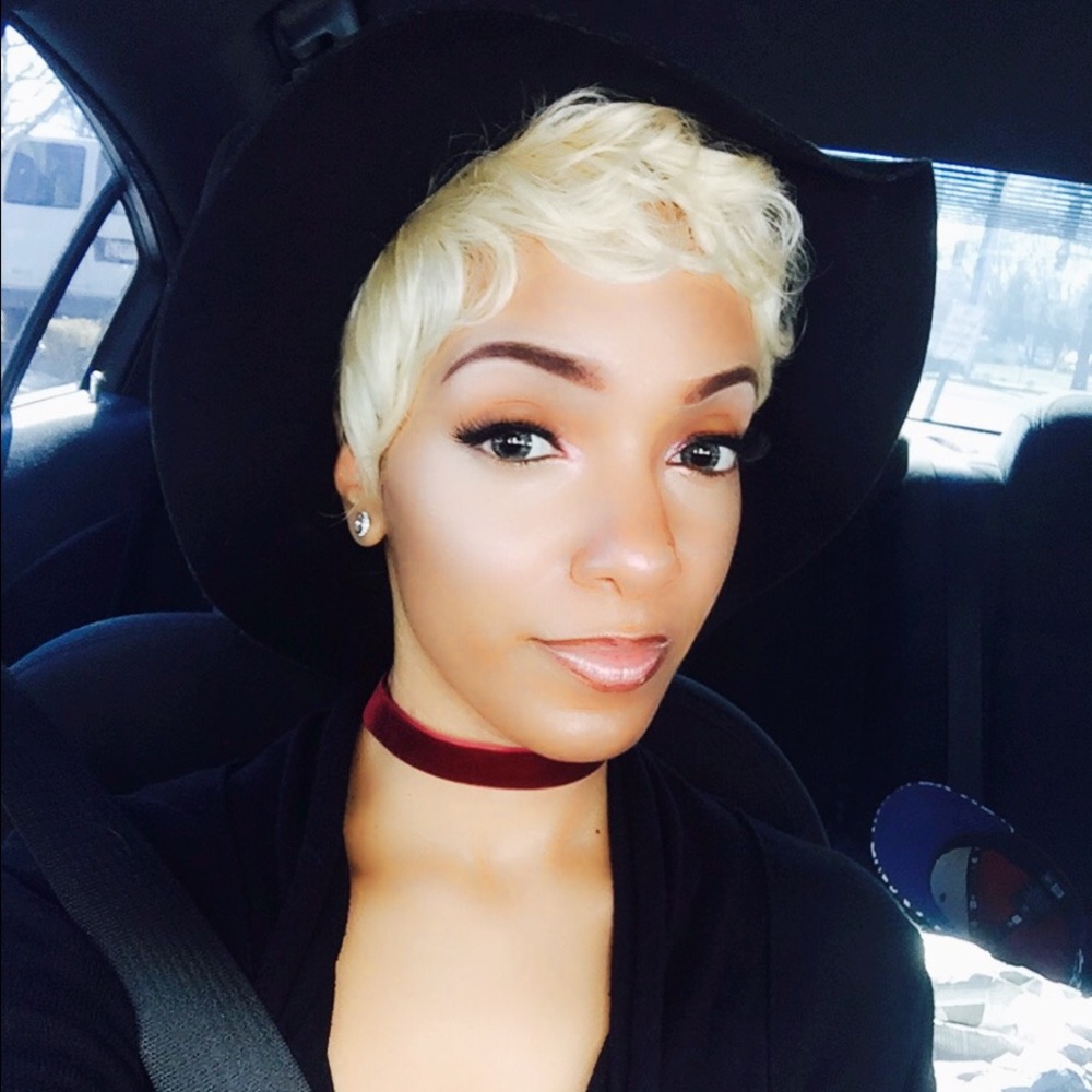 Meet your Posher, Monet