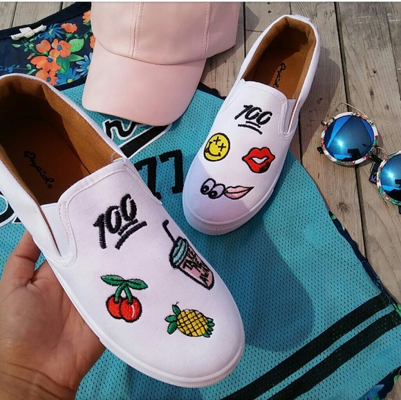 //The Iggy// White patch work Sneakers - Picture 2 of 4