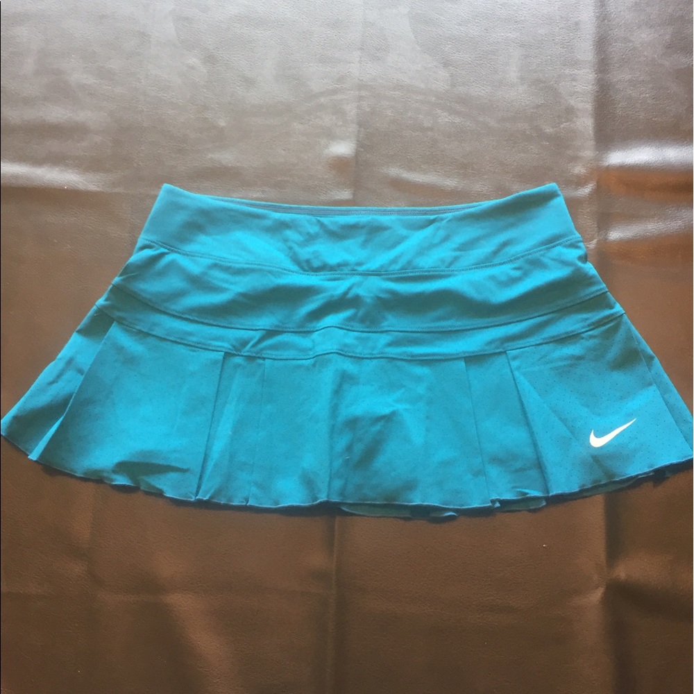 ❤️NWOT Nike tennis skirt with shorts.