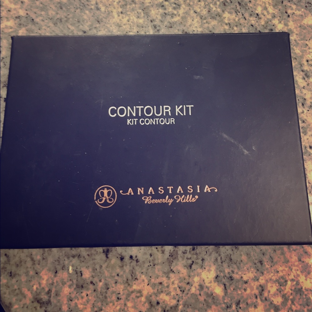 Anastasia Beverly Hills contour kit