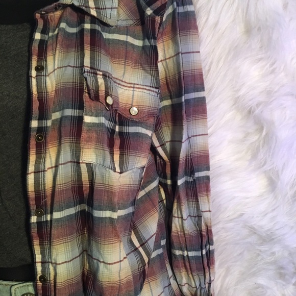 Grunge Plaid Button Up Flannel - Picture 3 of 4