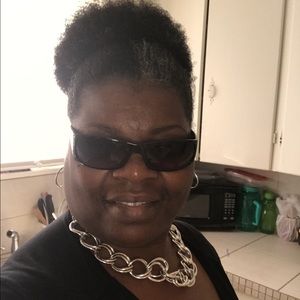 Meet your Posher, Junitha