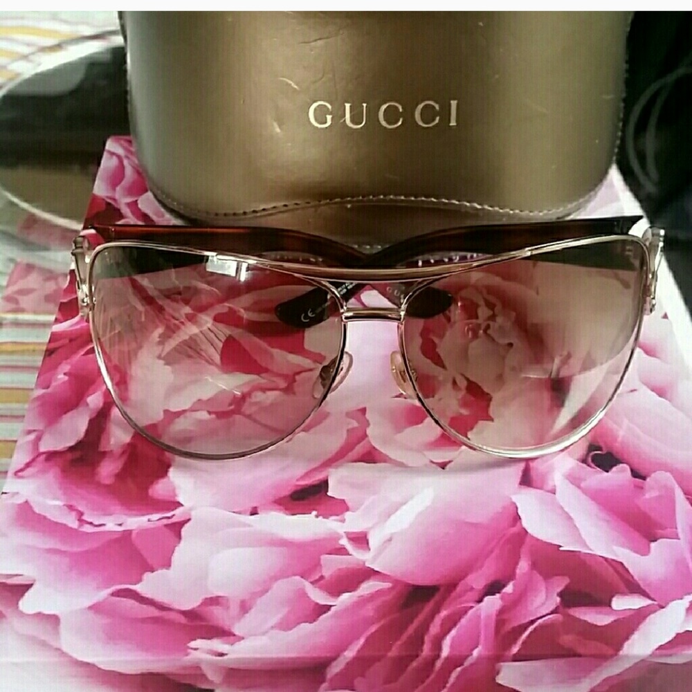 Authentic Gucci Aviator Sunglasses!!
