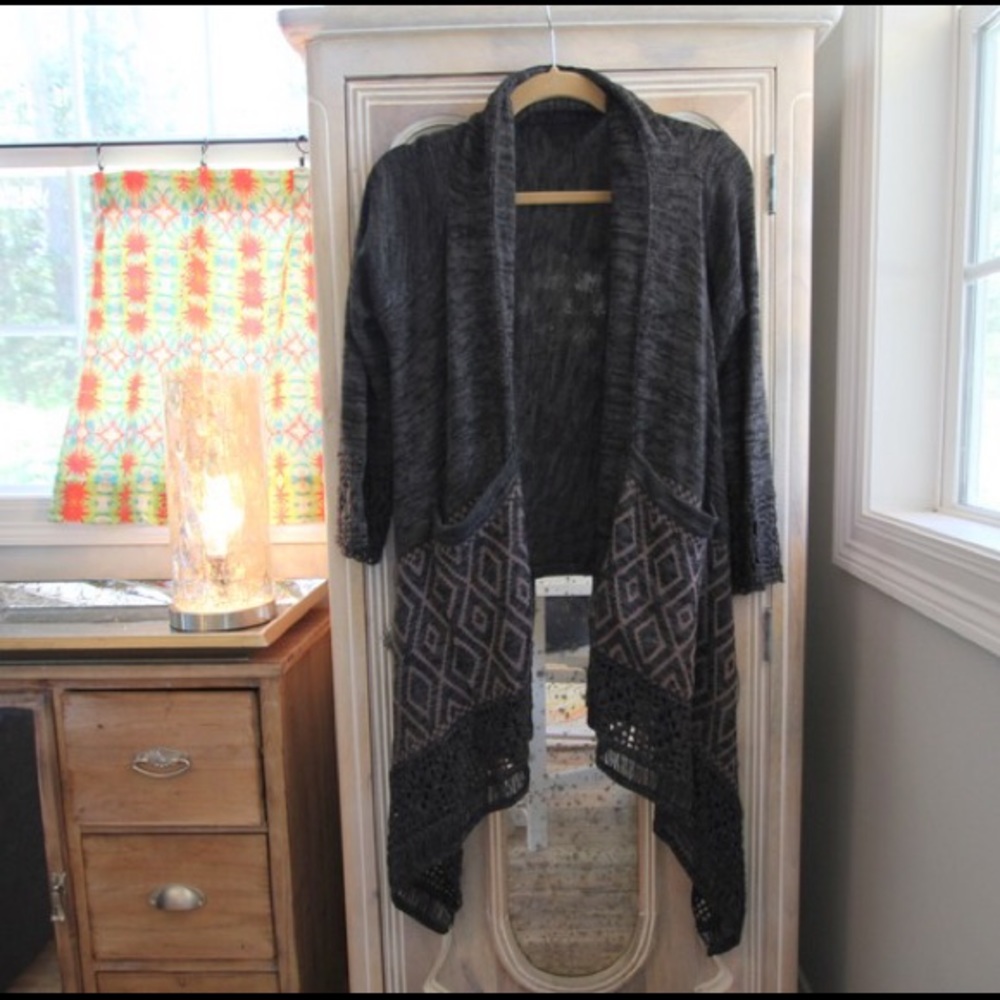 🌻HP!🌻LOVE STITCH Dark Grey Cardigan Sweater