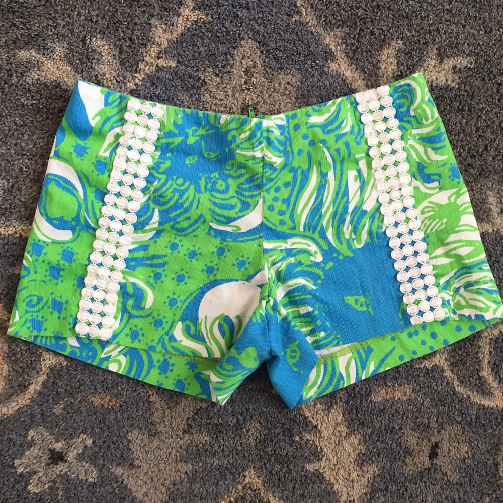 Lilly Pulitzer shorts 🍃