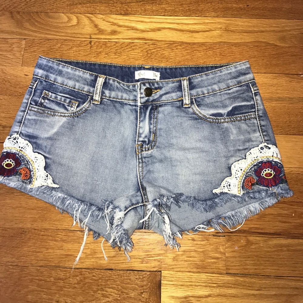 Distressed Denim Tilly's Shorts With Colorful Lace
