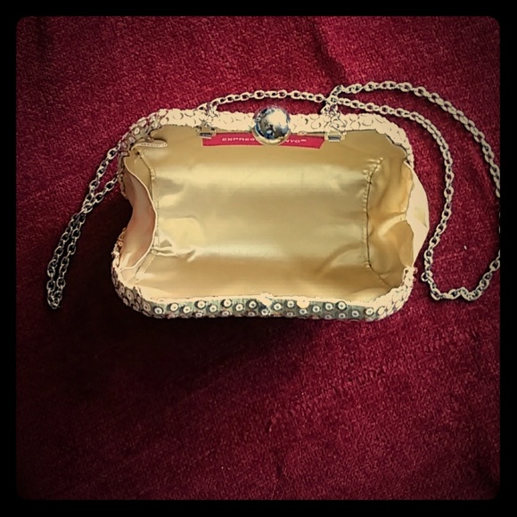 Purses - Picture 2 of 5
