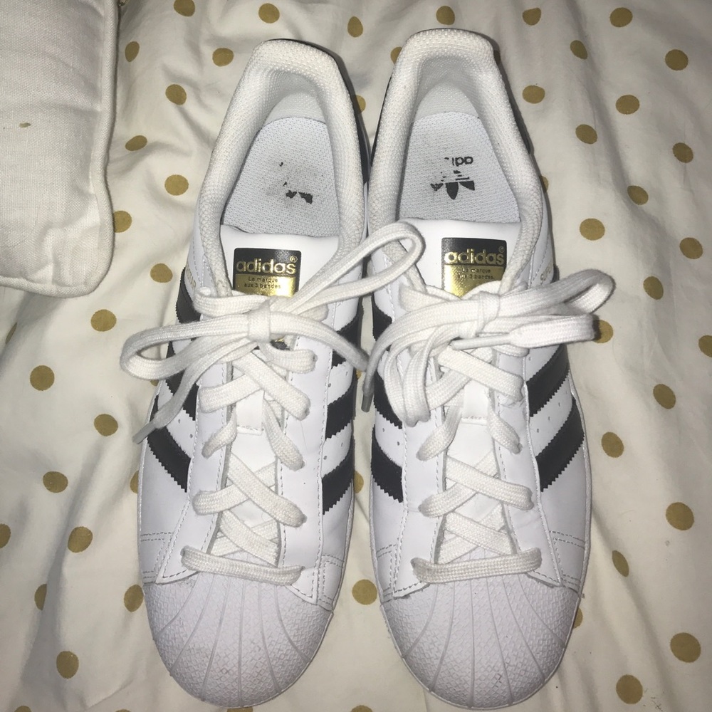 Adidas superstars