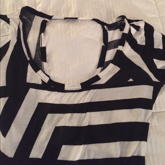 Black and white Guess 3/4 sleeve top - Picture 2 of 4