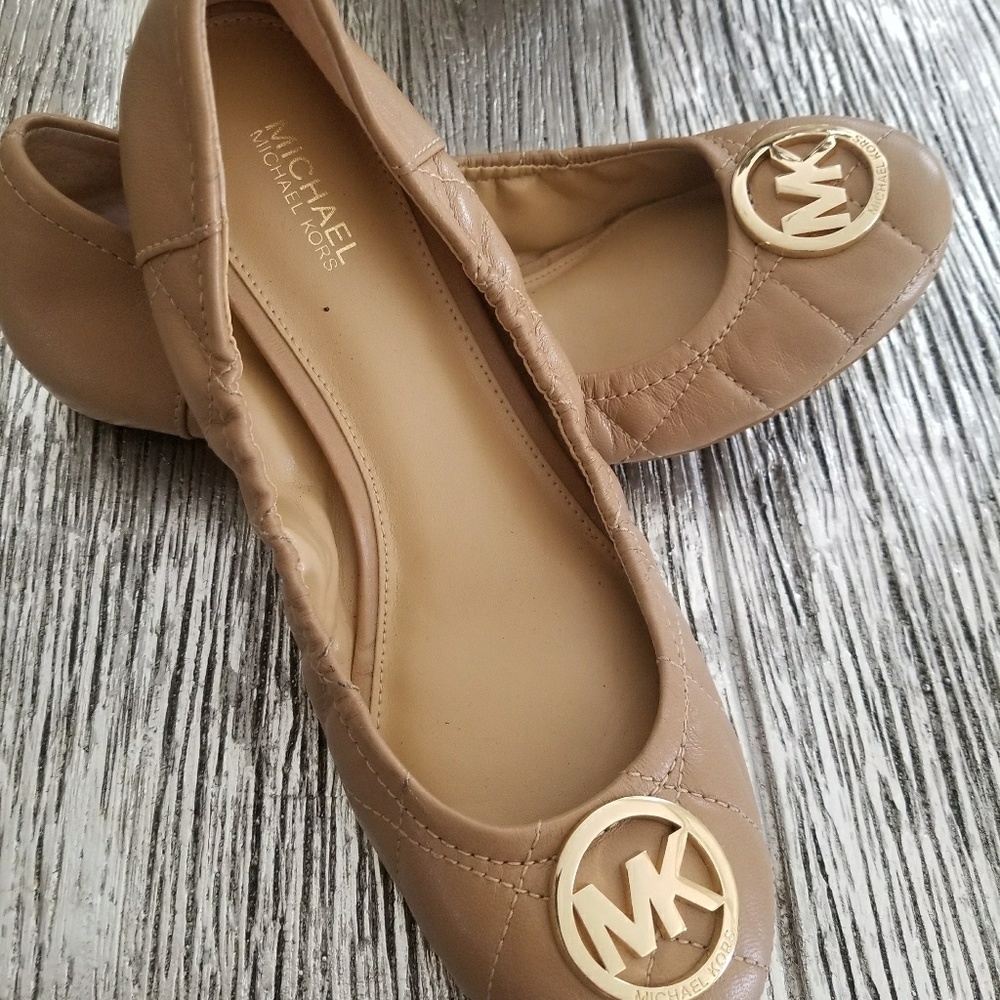 Michael kors flats
