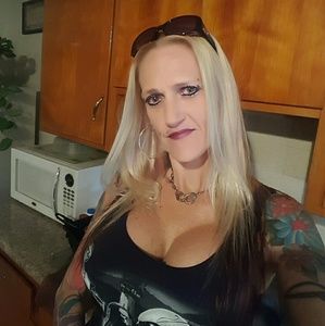 Meet your Posher, Debbie