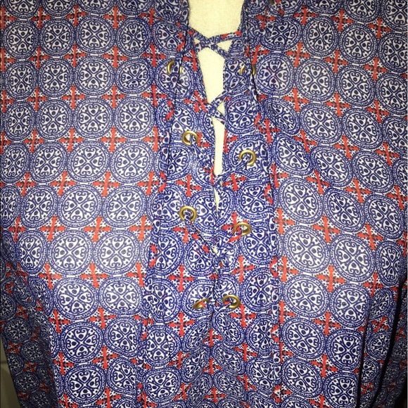 Loose Fitted Criss-Cross Front Sheer Tanktop! - Picture 5 of 5