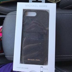 Michael Kors iPhone 7 plus case/credit card holder