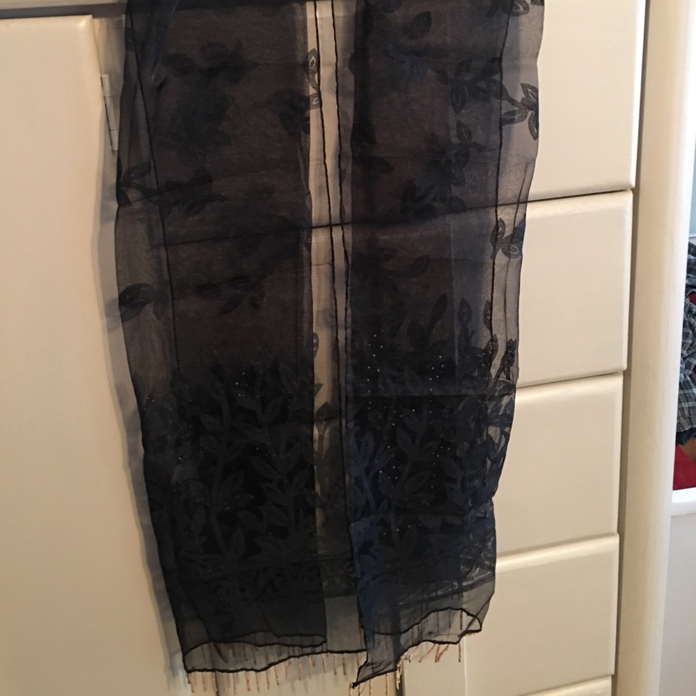 Black scarf