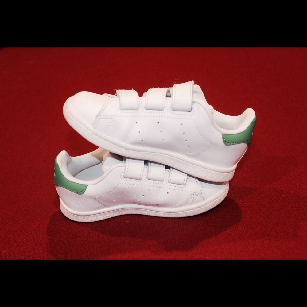 Kids white Stan Smiths