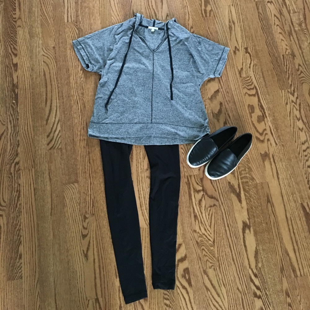 Nordstrom Pleione brand hooded tee Size M