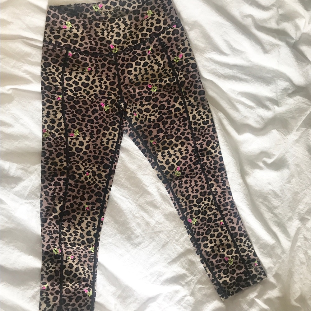 Betsey Johnson Leopard/Rose Crop Yoga Leggings