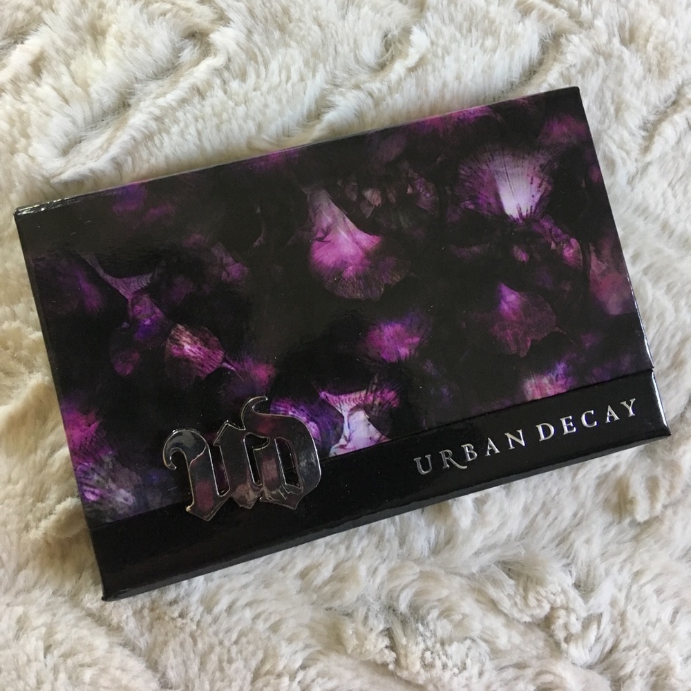 Urban Decay eyeshadow palette