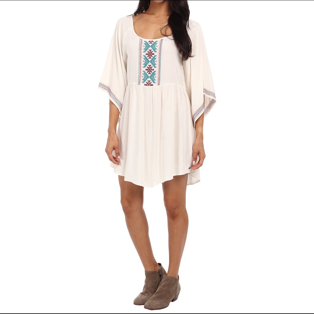 Roxy Sunset City 2 - tribal white sleeved dress