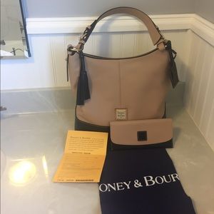 Dooney & Bourke Tote