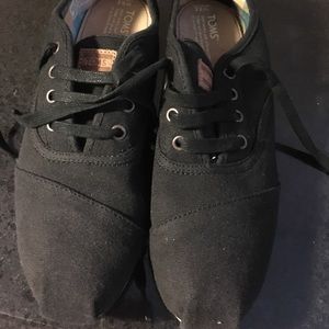 Woman's Toms shoes