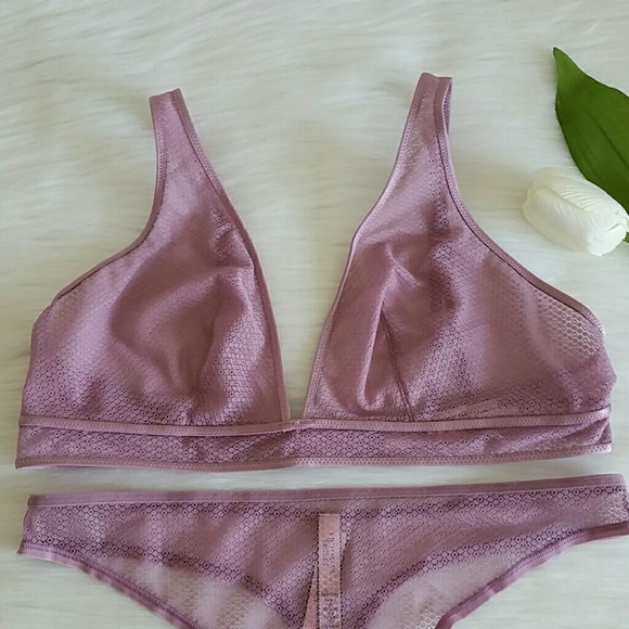 VS Bralette size L & Panty Thong size M. nwt - Picture 2 of 7