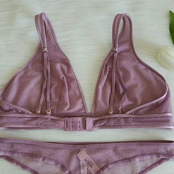 VS Bralette size L & Panty Thong size M. nwt - Picture 5 of 7