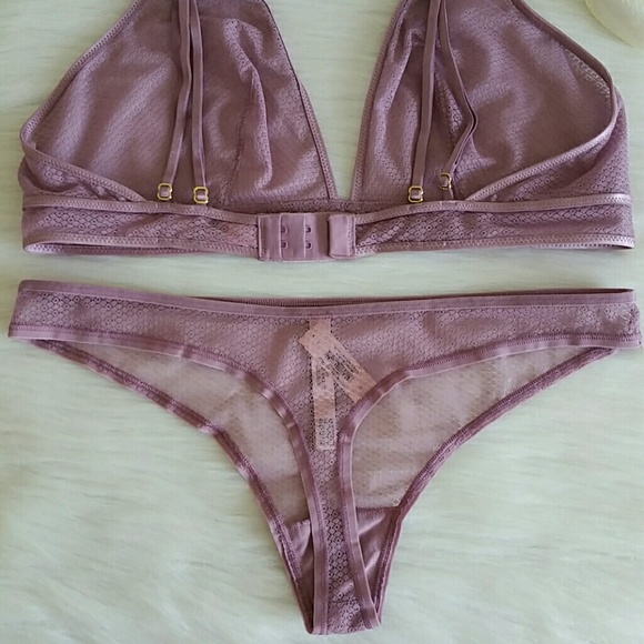 VS Bralette size L & Panty Thong size M. nwt - Picture 6 of 7