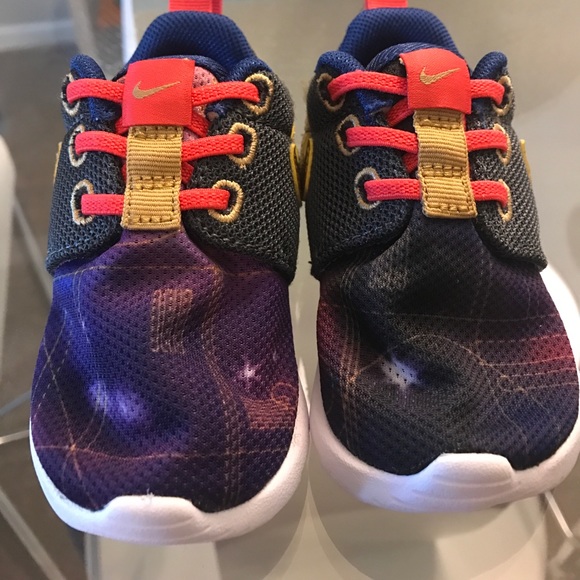 Baby Nike Roches - Picture 2 of 4