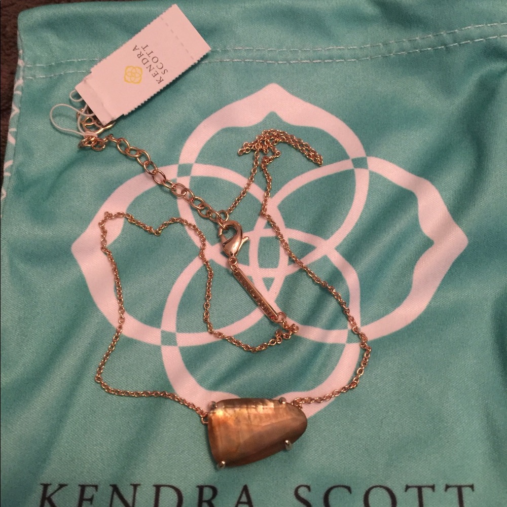 Kendra Scott Isla Gold and Brown Pearl necklace