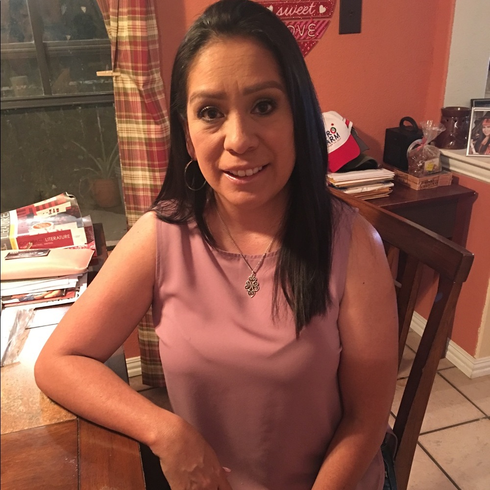 Meet your Posher, Rose