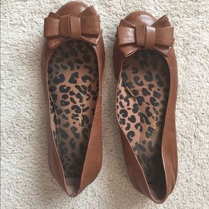 Jessica Simpson brown flats