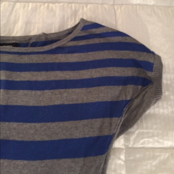 Guess blue and gray striped short sleeve sweater - Picture 2 of 3
