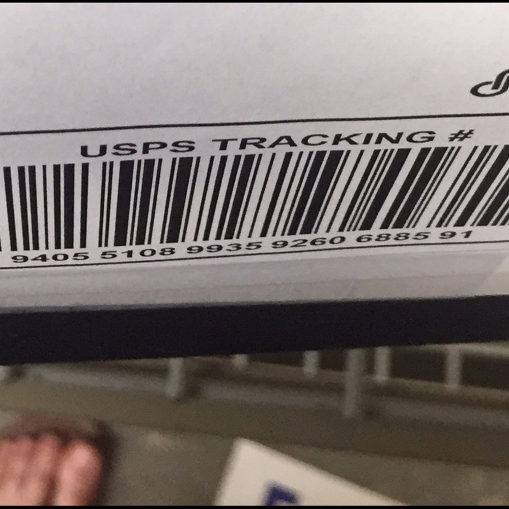 Shipping conf and tracking #