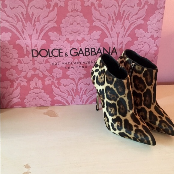 DOLCE & GABBANA LEOPARD BOOTIES! - Picture 3 of 3