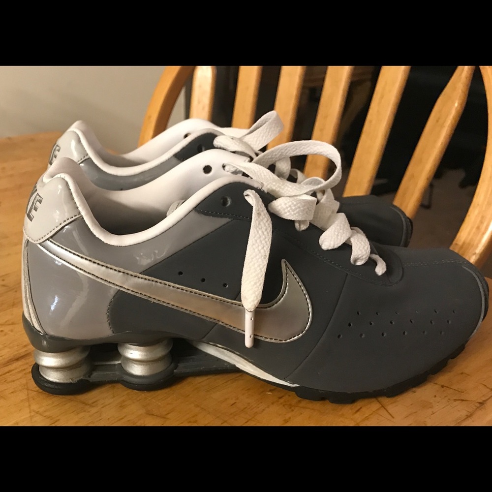 Nike Shox size 6