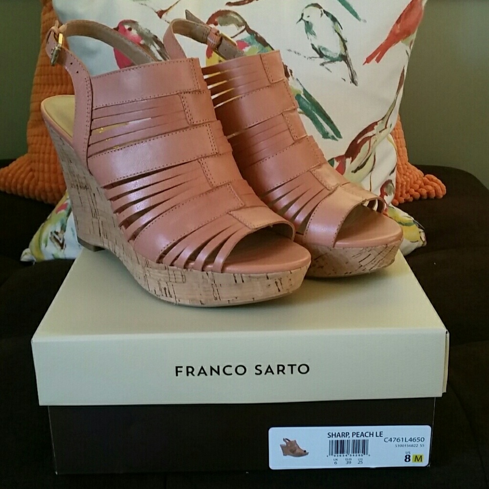 Peach leather wedge sandals