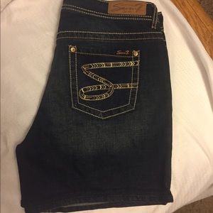 Seven 7 Jean shorts size 16