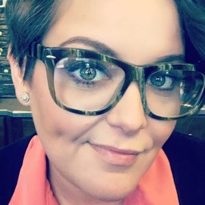 Meet your Posher, Annie