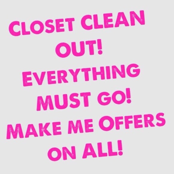 PLEASE OFFERS REASONABLE OFFERS - Picture 1 of 1