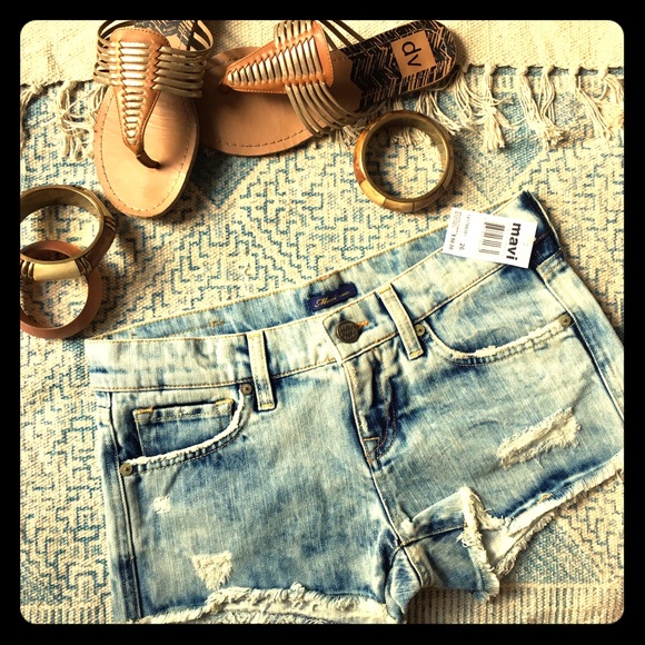  MAVI denim shorts, flip flops or heels sz 26 - Picture 1 of 8
