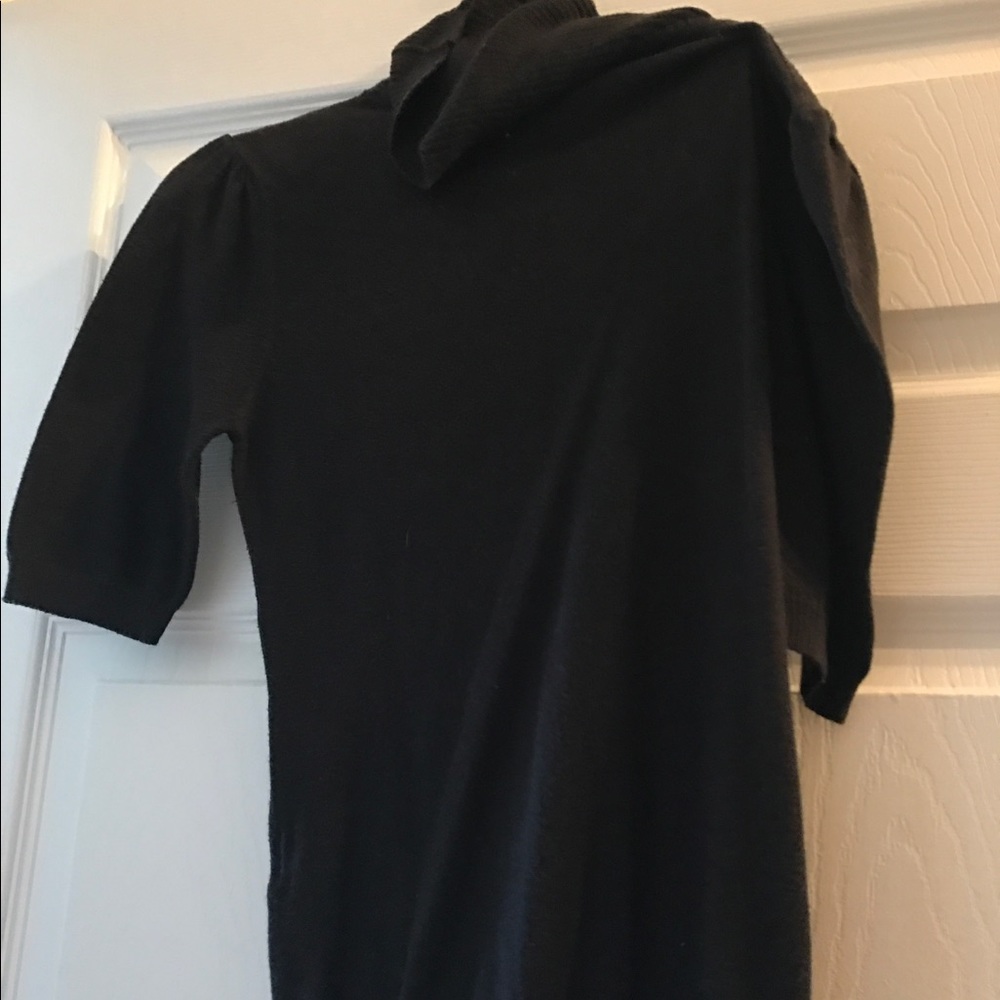 Black short sleeve top